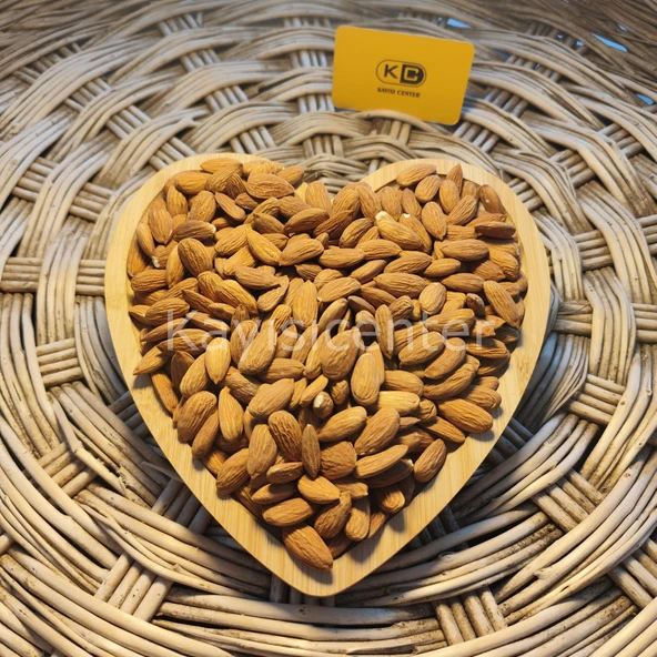 Toptan Yerli Feragnes Çiğ Badem 10 Kg ürün görseli 1