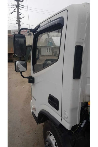 MKM Mercedes Viano 2004 Model ve Üzeri Ön Mugen Cam Rüzgarlığı ürün görseli 1