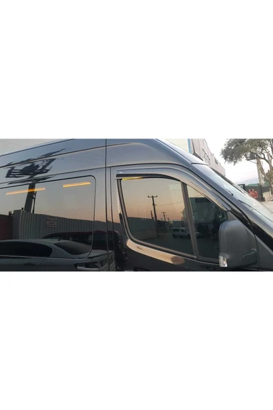 MKM Mercedes Sprinter Ön Mugen Cam Rüzgarlığı 2006-2024 ürün görseli 1