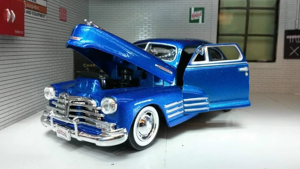 MotorMax 1948 Chevy Aerosedan Fleetline Mavi 1:24 Model Araba ürün görseli 1