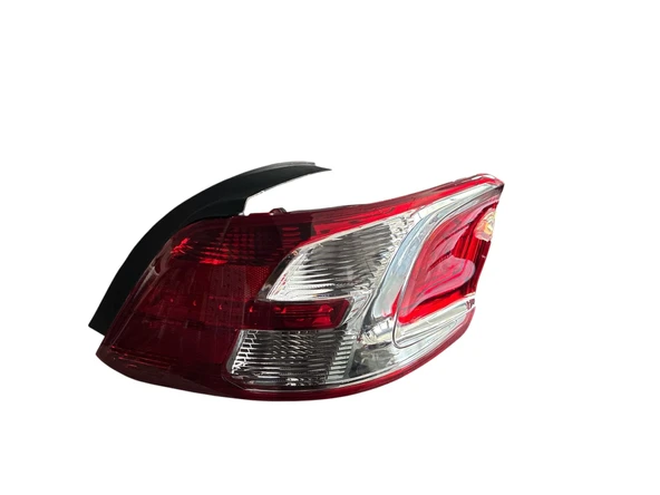 PEUGEOT 301 SAĞ STOP LAMBASI ürün görseli 1