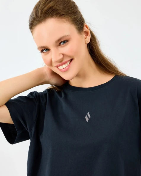 Skechers W Light Fabric T-Shirt S2520257 Kadın Tişört ürün görseli 1