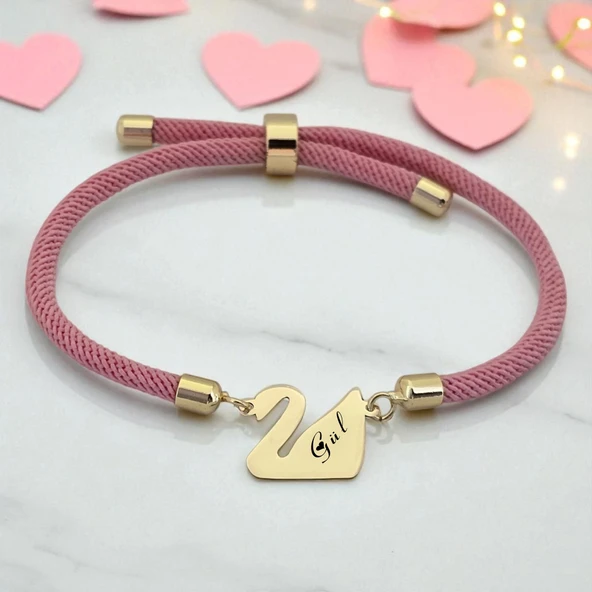 14 Ayar Altın Plakalı İsme Özel Kuğu Kuşu Motifli Pembe Örgü İpli Hediye Bileklik-609 ürün görseli 1