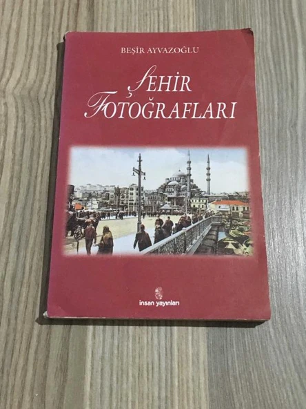 ŞEHİR FOTOĞRAFLARI Denemeler (Sahafiye Kitap) ürün görseli 1