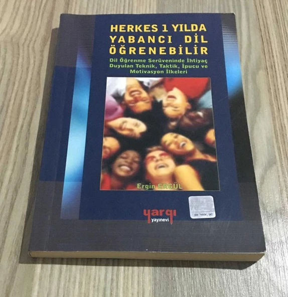 HERKES 1 YILDA YABANCI DİL ÖĞRENEBİLİR Dil Öğrenme Serüveninde İhtiyaç Duyulan Teknik,Taktik,İpucu ve Motivasyon İlkeleri (Sahafiye Kitap) ürün görseli 1