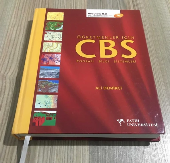 ÖĞRETMENLER İÇİN CBS ( Coğrafi Bilgi Sistemi ) (Sahafiye Kitap) ürün görseli 1