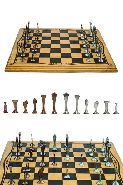 MC46 Büyük Boy Metal Satranç Takımı 37x37cm Doğal Ahşap Kayın Tahta – El Yapımı Antik Metal Taşlar ürün görseli 1