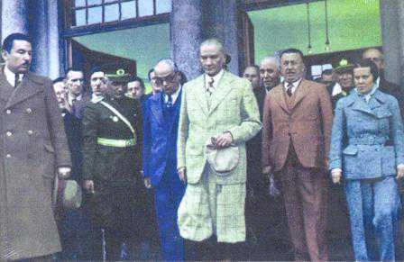 Atatürk Resmi 1 (İlk Meclis Önü) 19 X 28,5 Cm. - Ahşap ürün görseli 1