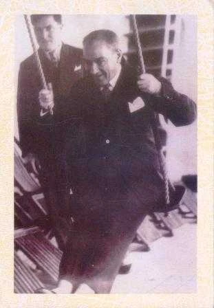 M. Türkyılmaz Atatürk Fotoğrafları Koleksiyonundan Atatürk Portresi 4 ürün görseli 1