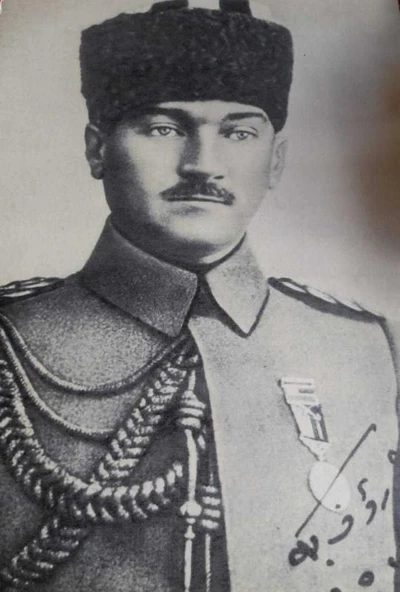 Atatürk Resmi (Üniformalı Portre) 50 x 70 cm - 3 mm Mukavva ürün görseli 1