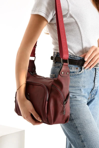 Kadın Postacı Çanta Çapraz Askılı Suni Deri Omuz Çantası 32*22 Cm Mega Günlük Omuz Çantası ürün görseli 1