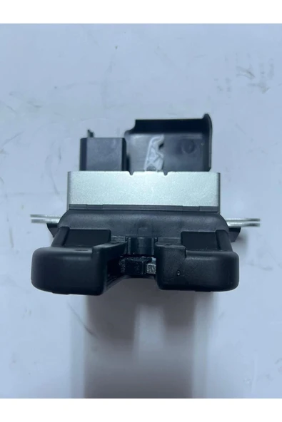 OEM 5K0827505A ARKA BAGAJ KİLİDİ GOLF 6-7 JETTA POLO ARKA BAGAJ KİLİDİ  Uyumlu ürün görseli 1