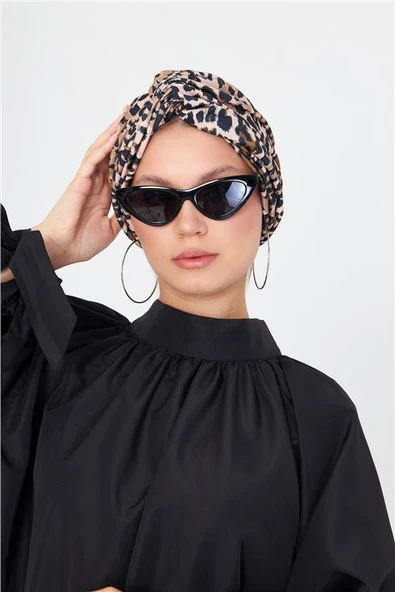 Pudra Çapraz Büzgülü Tesettür Bone Sandy Leopar Desen 2511_06 ürün görseli 1