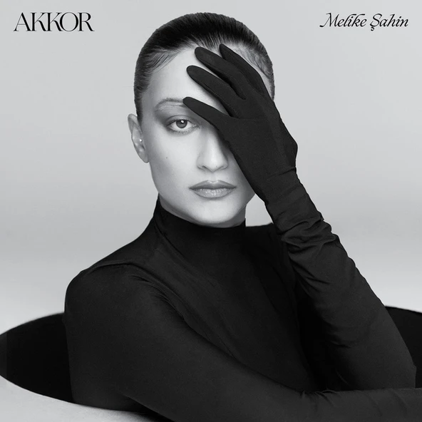 Melike Şahin Akkor - Plak ürün görseli 1