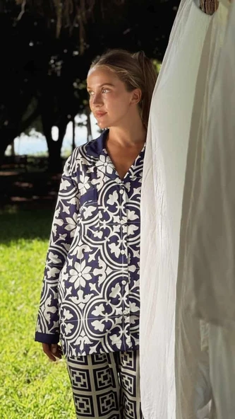 Saten Uzun Kollu Pijama Takımı(Çanta Hediyeli) ürün görseli 1