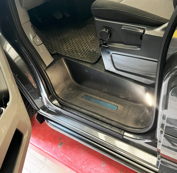 TRANSPORTER T7 KOMBİ KAPI EŞİĞİ 2025 2026 2027 - Resim 3
