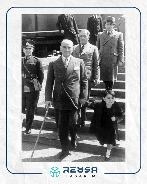Atatürk Posteri 35x50 cm ürün görseli 1