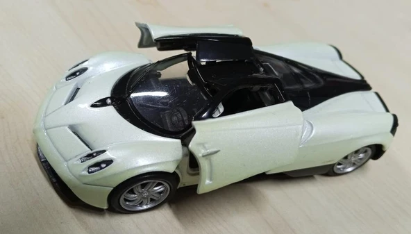 Oyuncak Metal Model Araba 1/36 Çek Bırak Bej Pagani Huayra ürün görseli 1
