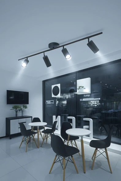 LEGACY Spoti 4'Lü Siyah Renk (BEYAZ IŞIK) Modern Tasarım Salon - Mutfak - Banyo Spot Ledli Sıralı Avize ürün görseli 1