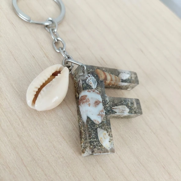 AtaRoots F Harfi Deniz Kabuklu Epoksi Anahtarlık Hediye Kutulu, Deniz Kumu Tasarım ürün görseli 1