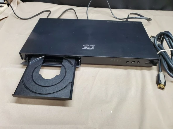 SAMSUNG BD-E6100 3D Full HD BLURAY PLAYER,Smart Hub, HDMI,USB,DLNA, Dahili Wifi  YENİLENMİŞ 2. EL ÜRÜN ürün görseli 1