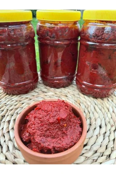 TATLI BİBER SALÇASI 4 KG GÜNEŞTE KURUTULMUŞ ürün görseli 1