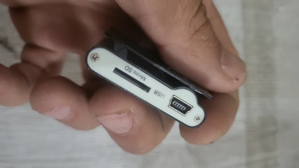 Mp3 calar ekransiz sarjli sd kart ile çalışır mikro sd ile çalışır sd kart icermez ikinci el sağlam ürün görseli 1
