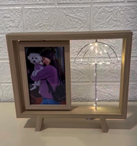 Ahşap Çerçeveli Çift Taraflı Işıklı Masaüstü Fotoğraf Çerçevesi (26.5x23.6 cm) BEBEKLİ - Resim 2