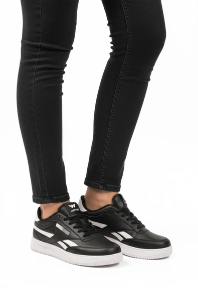 Siyah Beyaz Bağcıklı Unisex Spor Ayakkabı ürün görseli 1