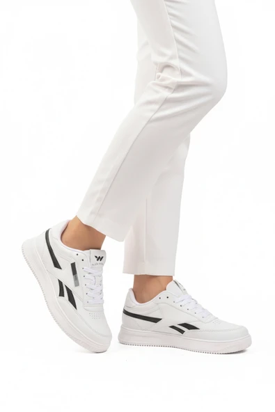 Beyaz Siyah Bağcıklı Unisex Spor Ayakkabı ürün görseli 1