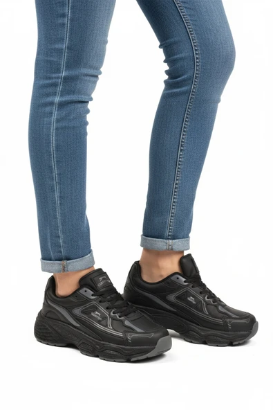 Siyah Bağcıklı Unisex Spor Ayakkabı ürün görseli 1