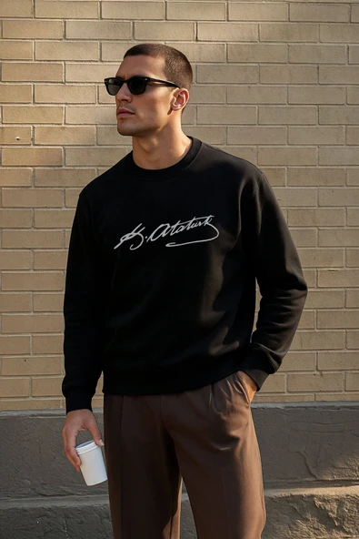 Erkek Atatürk İmzalı Siyah Sweatshirt ürün görseli 1