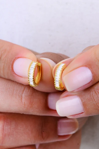 Gümüş altın yaldızlı baget kesim zirkon taşlı halka küpe SGTL12996GOLD ürün görseli 1