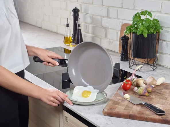 Fissler Ceratal® Classic Seramik Tava - 28 cm - Resim 6