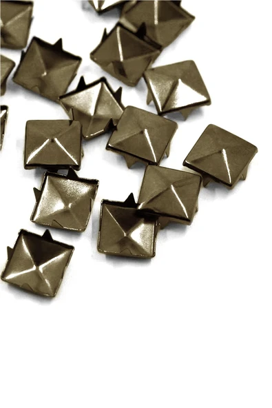 Süs Tırnaklı Antik Renk Çakma Kare Piramit 7 mm 20 Adet Metal Trok ürün görseli 1