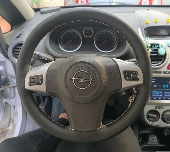 DİKİŞLİ DİREKSİYON KILIFI SİYAH DERİ BEJ DİKİŞLİ OPEL CORSA D İÇİN ürün görseli 1