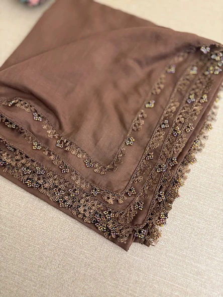 Anne Eli İle İşlenmiş Tığ Oyalı Yazma Örtü Yerli Üretim 100x100cm ürün görseli 1