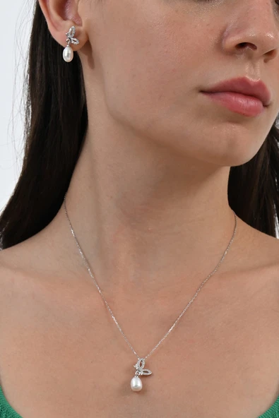 Gümüş rodyumlu zirkon taşlı kelebek modeli kolye ve küpeden oluşan ikili sallantılı incili set  SGTL13036RODAJ ürün görseli 1
