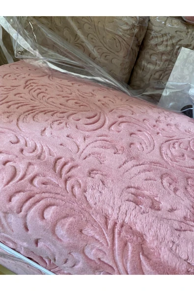 Sarar Pembe Kabartmalı Çift Kişilik Battaniye ürün görseli 1