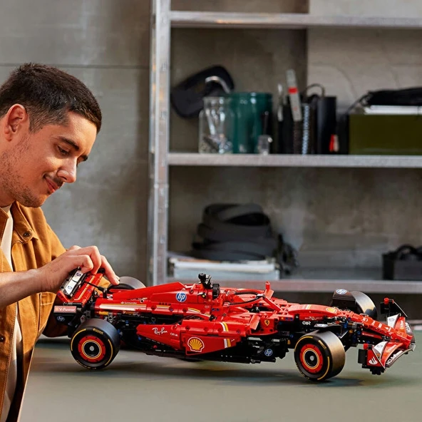 LEGO Technic Ferrari SF-24 F1 Araba 42207 - Resim 6