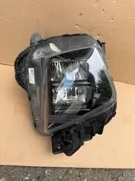 Hyundai Tucson 2021 Sağ Far Ledli İthal.92102N7100 ürün görseli 1