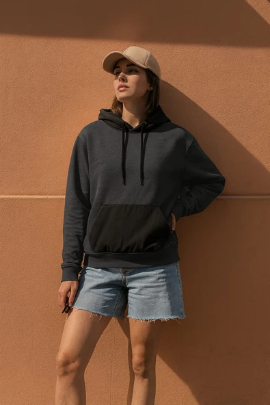 Kadın Oversize Kapüşonlu Cepli Antrasit Sweatshirt ürün görseli 1