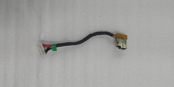 HP Victus 16-R0028NT sarj soketi ürün görseli 1