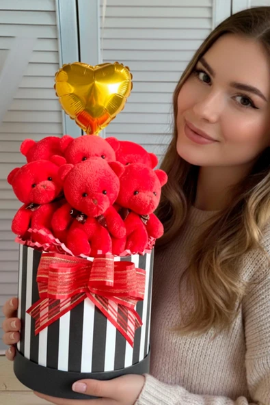 Premium Silindir Hediye Kutusunda, Kalpli Balonlu 6’lı Kırmızı Ayıcık Buketi ürün görseli 1