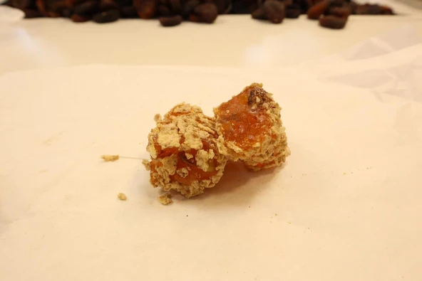 Öz Altın Kayısı Portakallı Tahıllı Sarma Lokum 1 KG ürün görseli 1