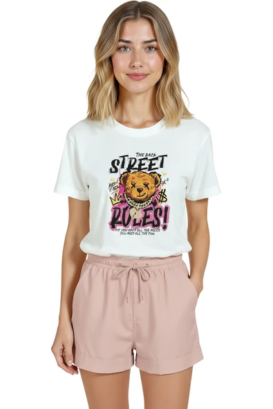 Kadın Beyaz Relaxed Fit %100 Pamuk Tişört – Street Teddy Graffiti Baskılı ürün görseli 1