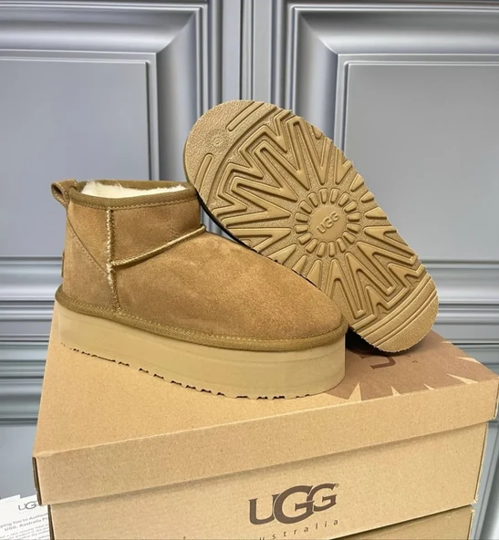 UGG CLASSİC MİNİ BEİGE ürün görseli 1