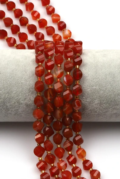 Turuncu Akik Doğal Taş Dizi 6 x 8 mm Burgu Kesim ürün görseli 1