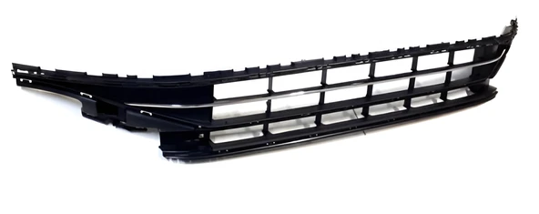 Vw Passat B8.5 2019-2023 Ön Tampon Orta Izgara Kromlu 3G0853677AA ürün görseli 1