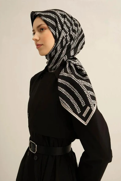 9351 ARMİNE EŞARP - Resim 2